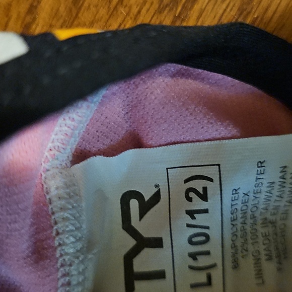 TYR Black and Pink Swimsuit - Picture 4 of 4